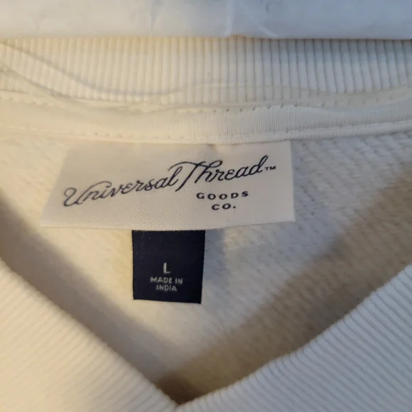 Universal Thread Women's Soft Cream V-Neck Sweater - Picture 3 of 5